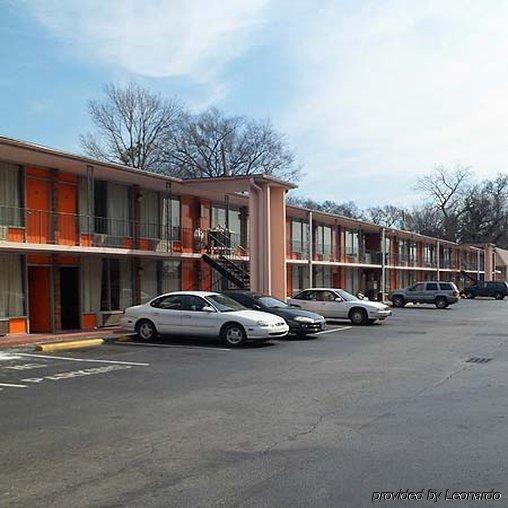 College Inn Spartanburg Exterior photo